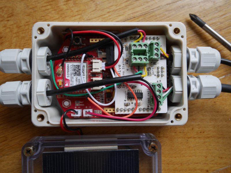 Open Hive Box with electronics